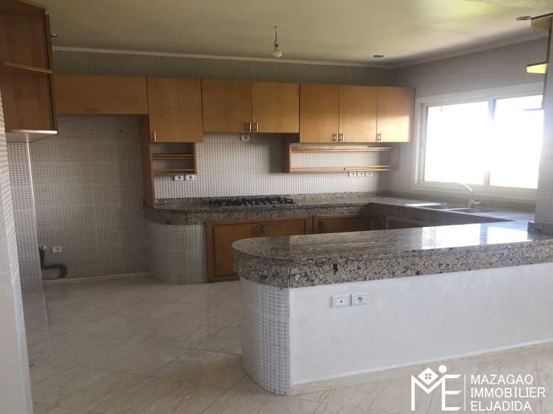 Très joli étage de villa à vendre