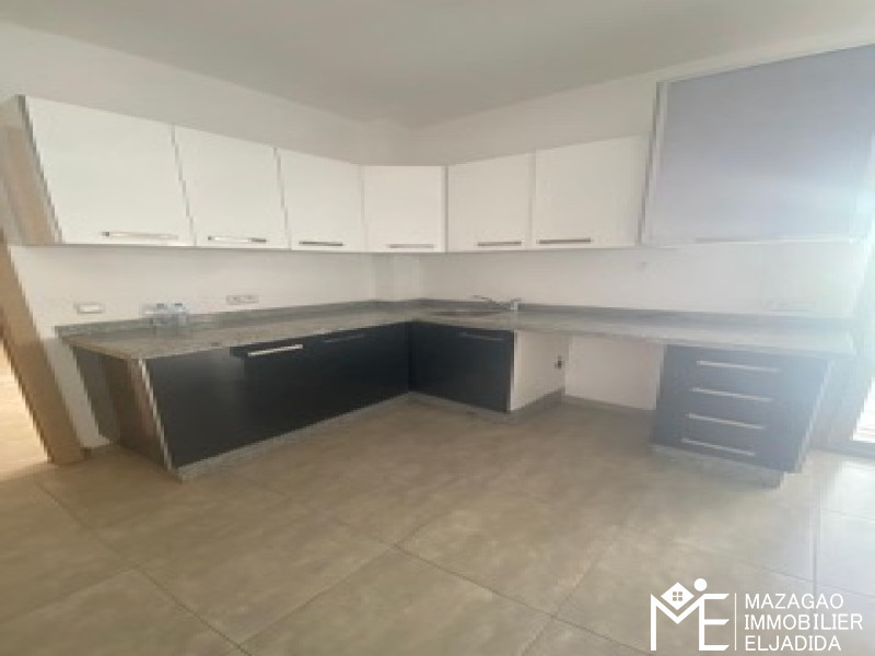 Appartement vide en centre ville d El jadida