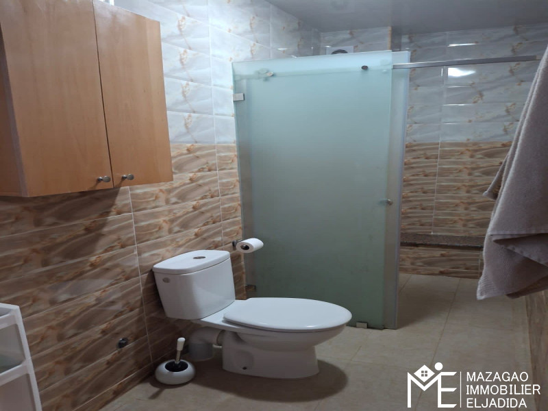 Splendide appartement en rez de chaussée avec coin jardin à louer