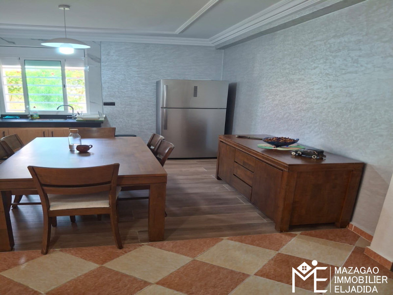 Splendide appartement en rez de chaussée avec coin jardin à louer