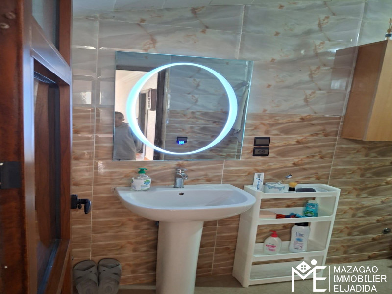 Splendide appartement en rez de chaussée avec coin jardin à louer