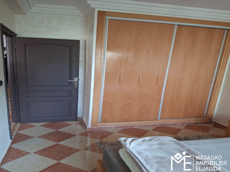 Splendide appartement en rez de chaussée avec coin jardin à louer