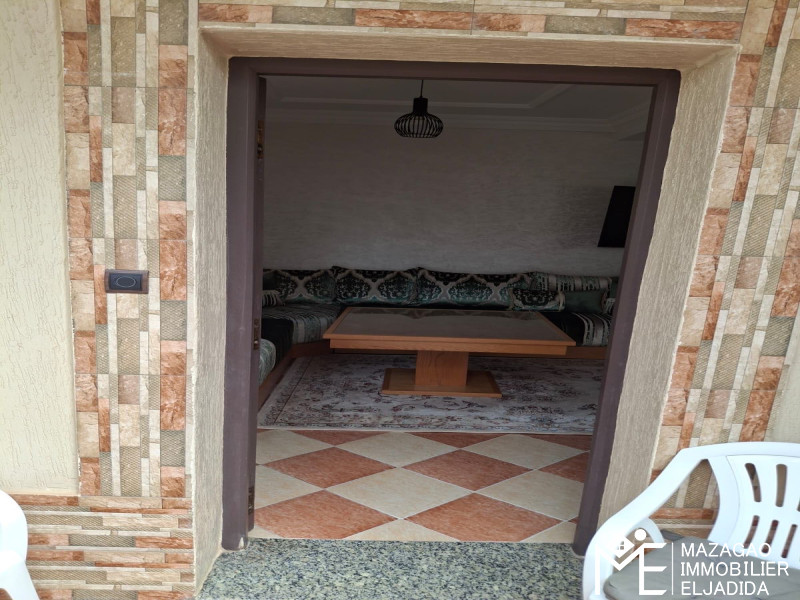 Splendide appartement en rez de chaussée avec coin jardin à louer