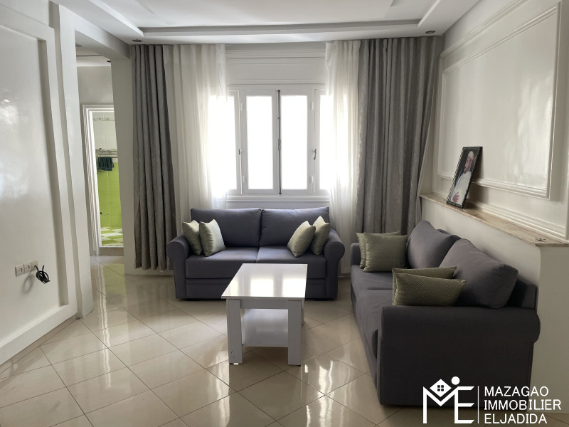 Sublime duplex vendu meublé de 114m par étage plus terrasse toit