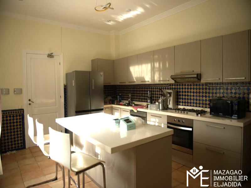 VILLA DE PRESTIGE À LOUER – CADRE EXCLUSIF