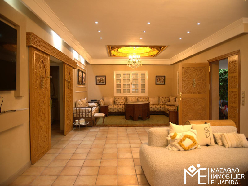 VILLA DE PRESTIGE À LOUER – CADRE EXCLUSIF